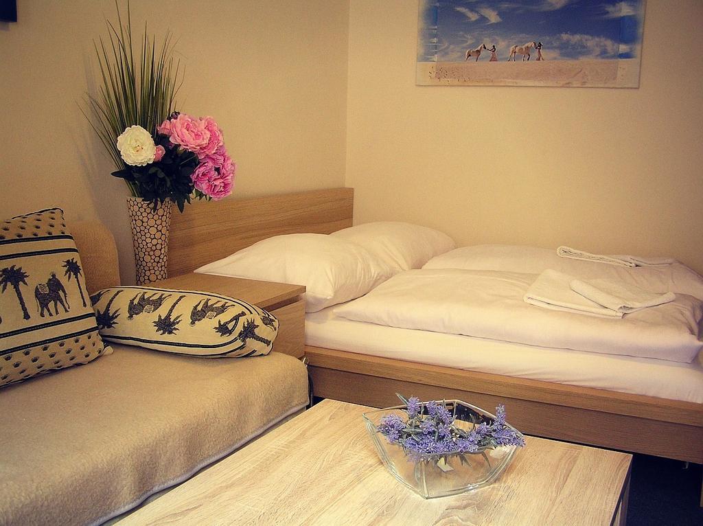 Penzion Marriot Trnava Esterno foto